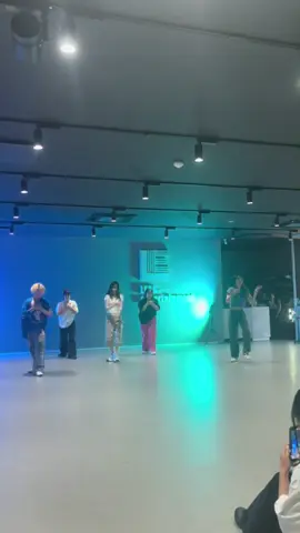 still can’t believe i got to dance with konon and misora 🥹 @konon ୨୧ @みそら #leadentertainment #dance #konon #japan #kpop 