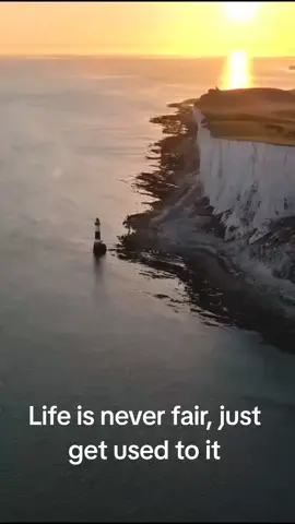 الحياة ليست عادلة أبدًا، فقط اعتد على ذلك #algerie🇩🇿_maroc🇲🇦_tunisie🇹🇳 