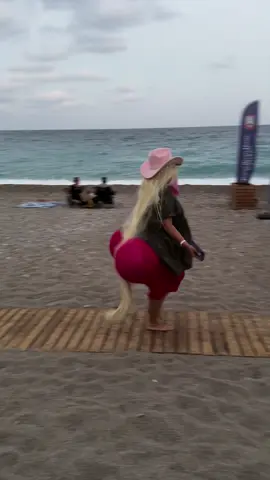 Vrrrrm vrrroom 🚗  #beach #foru #upage 