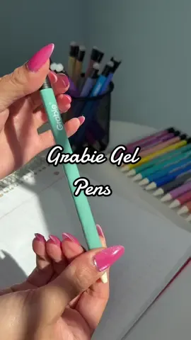 This pen just ended the ugly scribble struggle for me #backtoschool #labordaysale #penaddict #erasablepen #notetaking 