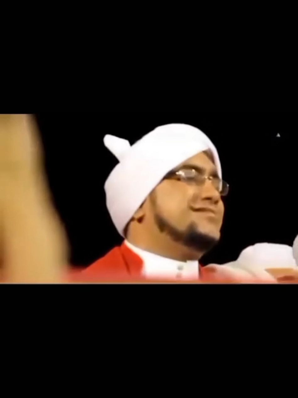 lindungi negeri kami ya Robb, jagalah bangsa kami negeri kami tercinta Indonesia 🤲 . . . #nurulmusthofa #habibhasanbinjafarassegaf #sholawat #viraltiktok #trend 