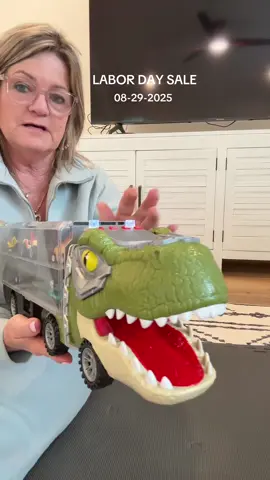 This dinosaur carrier truck will make a great birthday or Christmas gift.         #toy #dinosaurcarriertruck #dinosaur #labordaysale 