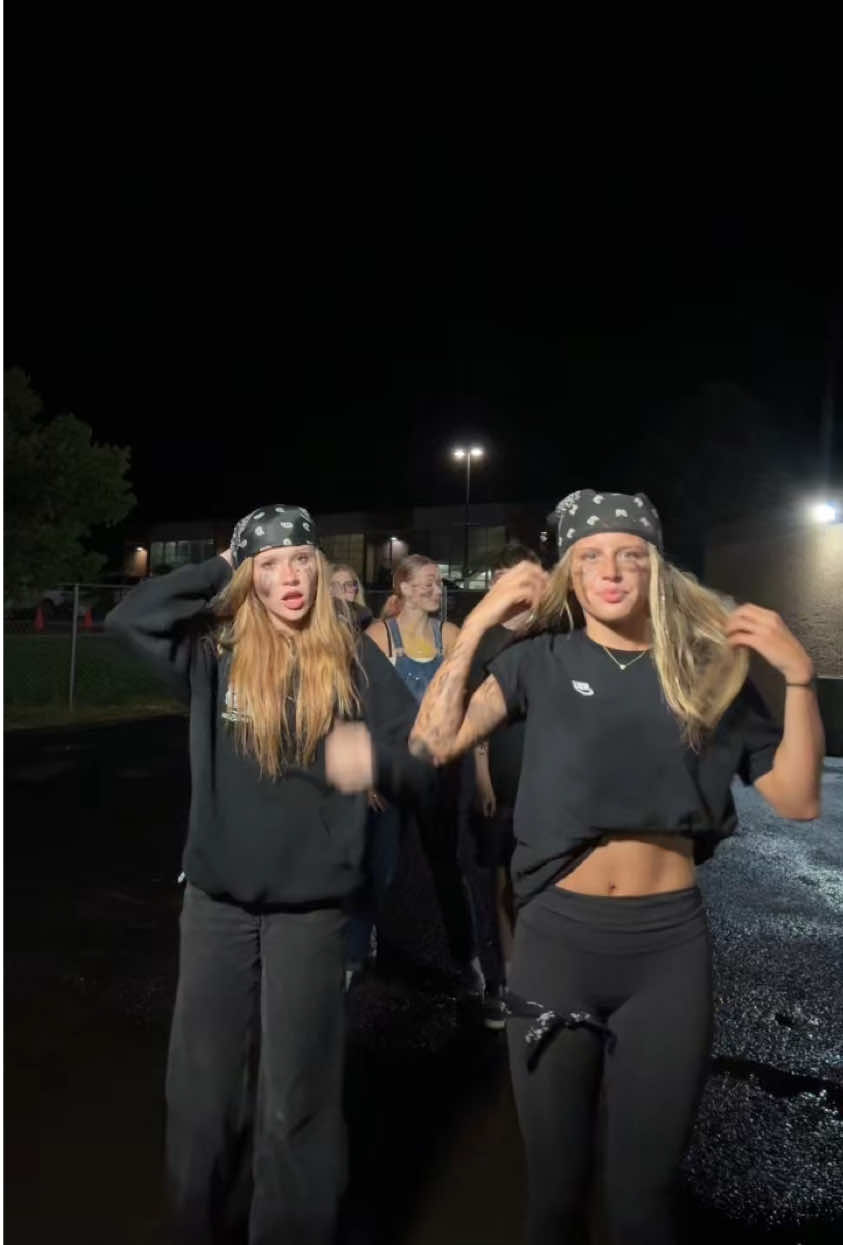 football gamesss! #fyp #fnl #bsf #blackoutfit @🐝 
