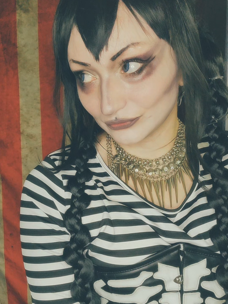 Good thing we ain't married!  #fridayvibes #wednesdayaddams #halloweenlook #funnycouple #fyi 