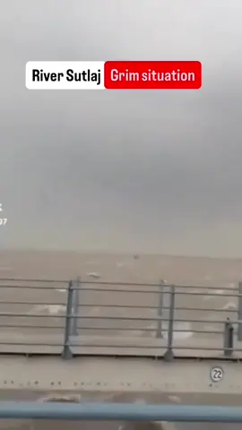 River Sutlej at Ganda Singh Wala touching 390,000 cusecs, the highest in 4 decades. The already affected areas will be swamped again. Grim situation.