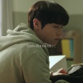 Quem rir disso tá com problema mental;-; #parkjihoon #fyp #whc #humor #sieun 