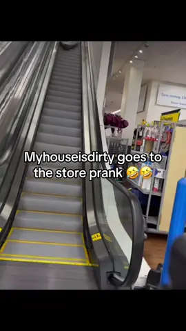Myhouseisdirty goes to the store prank 🤣 #myhouseisdirty #prankster #viralvideo #adinross #haha 