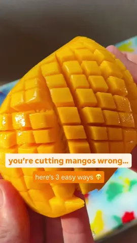 btw is it mangos or mangoes??? 🥲 #mangos #KitchenHacks #fruittok 