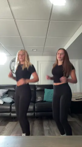 @C A M R Y N #firstfnloftheszn🏈 