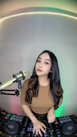 Spesial request @𝙀𝙉𝙏𝙊𝙉𝙂🩼 