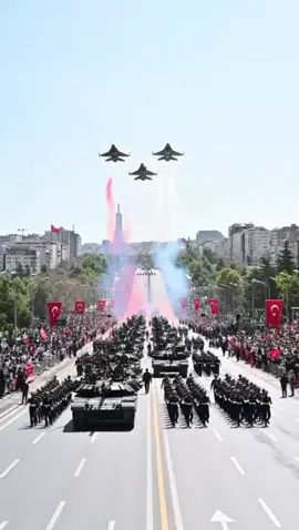 🇹🇷 30 Ağustos Zafer Bayramı – Milletin Zaferi 1922’de Büyük Taarruz ve Başkomutanlık Meydan Muharebesi ile Türk milleti, işgalci orduları bozguna uğrattı. Gazi Mustafa Kemal Atatürk’ün önderliğinde kazanılan bu zafer, Türkiye Cumhuriyeti’nin kapısını açtı. 🔹 26 Ağustos’ta başlayan Büyük Taarruz, 30 Ağustos’ta kesin zafere ulaştı 🔹 Düşman orduları İzmir’e kadar sürüldü 🔹 Türk milletinin bağımsızlık iradesi tarihe altın harflerle yazıldı 🔹 “Ya istiklal ya ölüm” şiarı, bir milletin kaderini değiştirdi 🔹 30 Ağustos Zaferi, bağımsız Türkiye Cumhuriyeti’nin önsözü oldu 30 Ağustos, yalnızca bir zafer değil; milletin bağımsızlık ve özgürlük iradesinin ebedi simgesi. 📲 Takip et: @kizil_elma_turan ⸻ 🏷️ Hashtagler#turkiye #germany #turkey #azerbaycan🇦🇿 #pakistan 