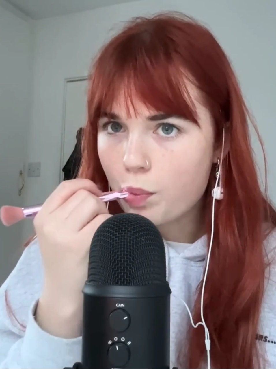 ASMR MOUTH SOUNDS 👅  #asmr #asmrmouthsounds 