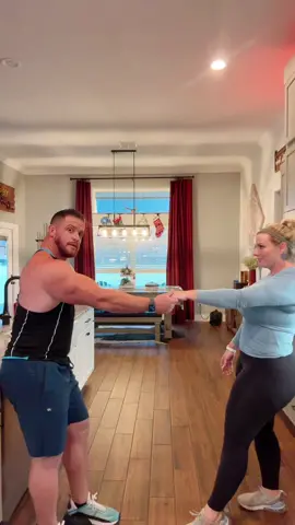 #nailedit 🙌🏼 JAC - 5’11 240lbs me - 5’5 220lbs #couplegoals #husbandwife #jackedandkind Carpenter