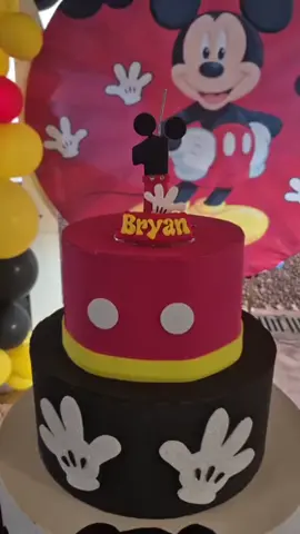 por aqui tivemos uma festa linda pra comemorar 1 aninho do Bryan