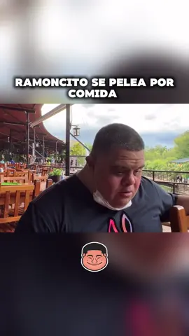 Se enojó por la comida 😡 #ramoncitoeldeculiacan #comida #humor 