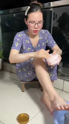 Tẩy tế bào chết dưỡng sáng nè mấy bà thâm thâm thì xài #xuhuongtiktok #fyp #fypシ゚ #viralvideo🔥 