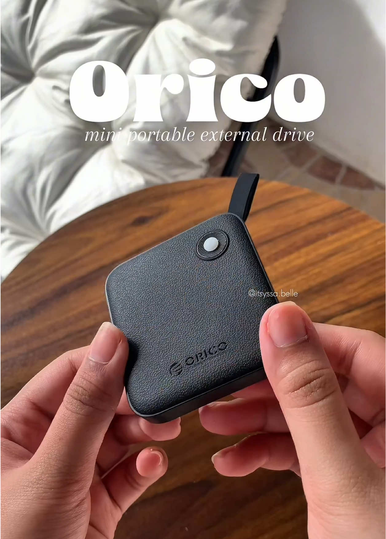 So small, but has a large capacity up to 4TB! 🤭✨ #orico #externaldrive #ssd #harddrive #contentcreator 