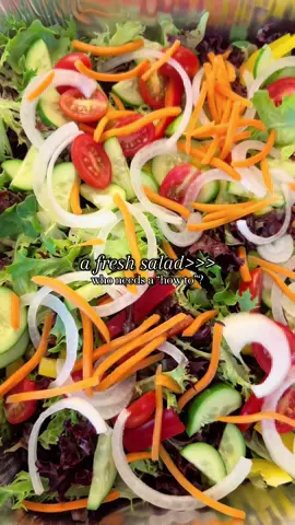 Nothing beats this salad right here😍#creatorsearchinsights #saladrecipe #simplerecipe #EasyRecipes #freshfood 