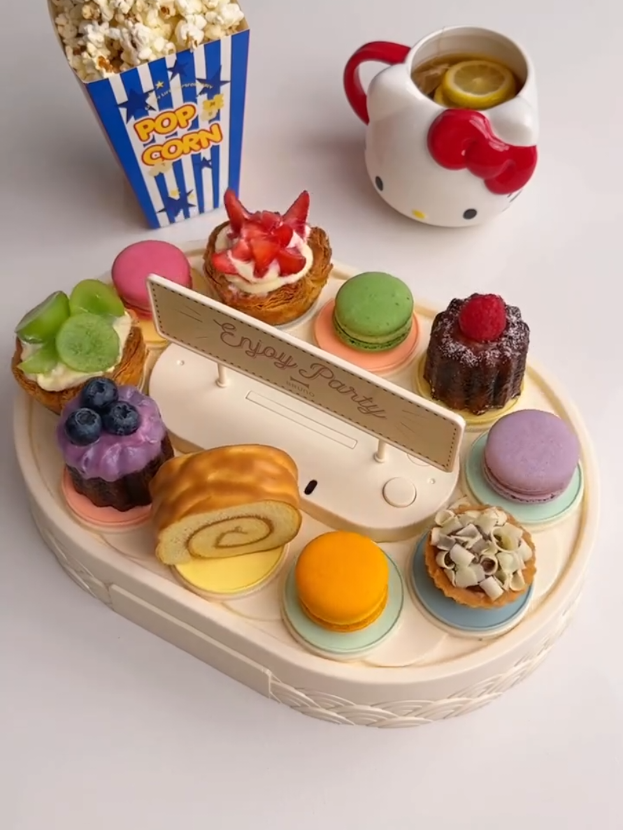 Let’s eat dessert! 🧁🍿🫖 #asmr #satisfying #Lifestyle #aesthetic #cake 