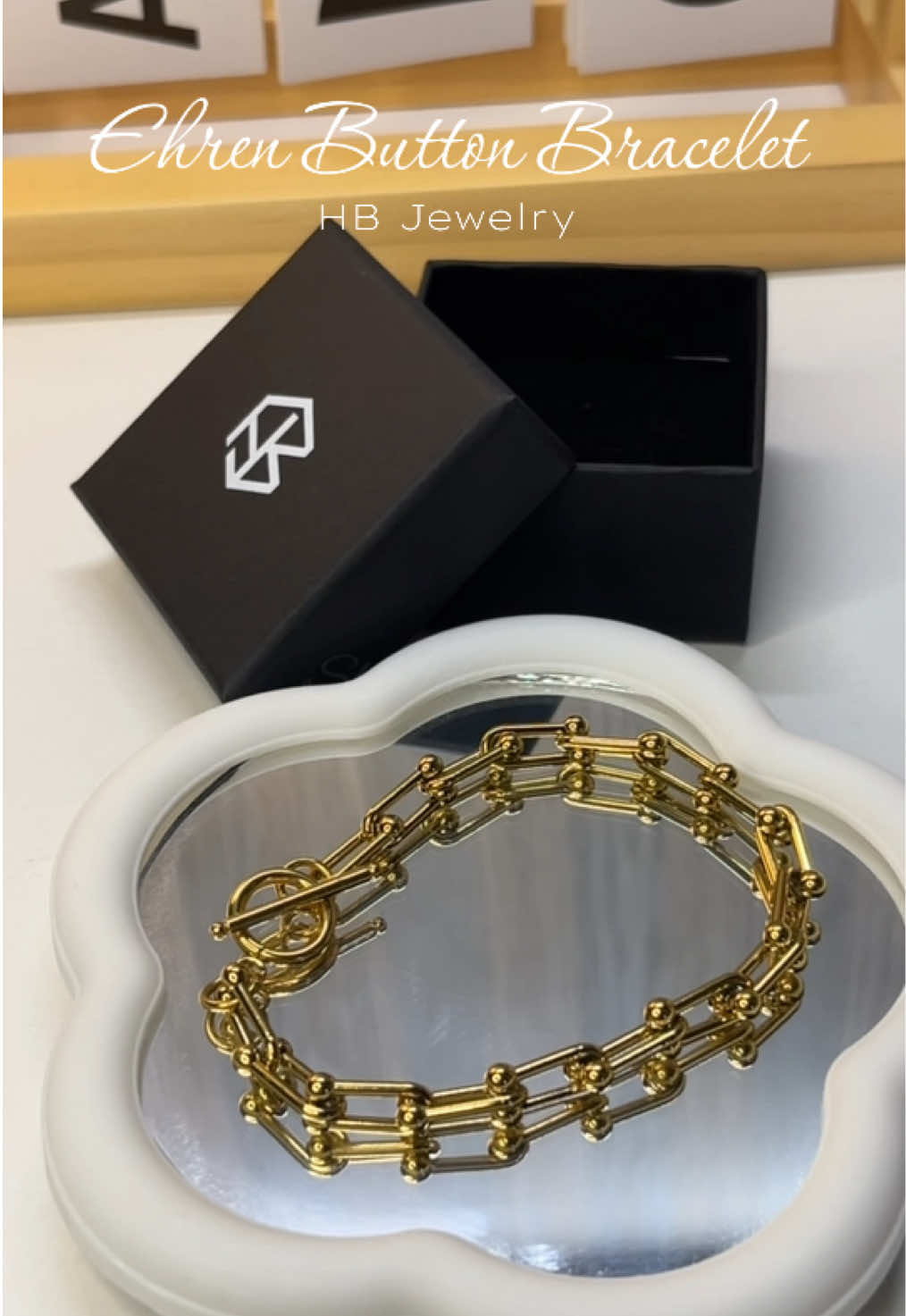 Super elegent look ka dito sa bracelet na'to. #bracelet #ehrenbuttonbracelet #hbjewelry #jewelry #braceletforwomen