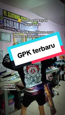 Nyamar dadi wong wongan sawah wae yaaa rek🥱🤣 T-shirt yang ada di video adalah PO an terbaru dari cah @G.P.K PEACE FIGHTER FAMILY ya🤩🙏 #ylcloth #sablonkaos #sablonsatuan #masukberandafyp #velocity 