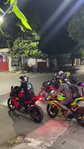pas brangkat ikut demo