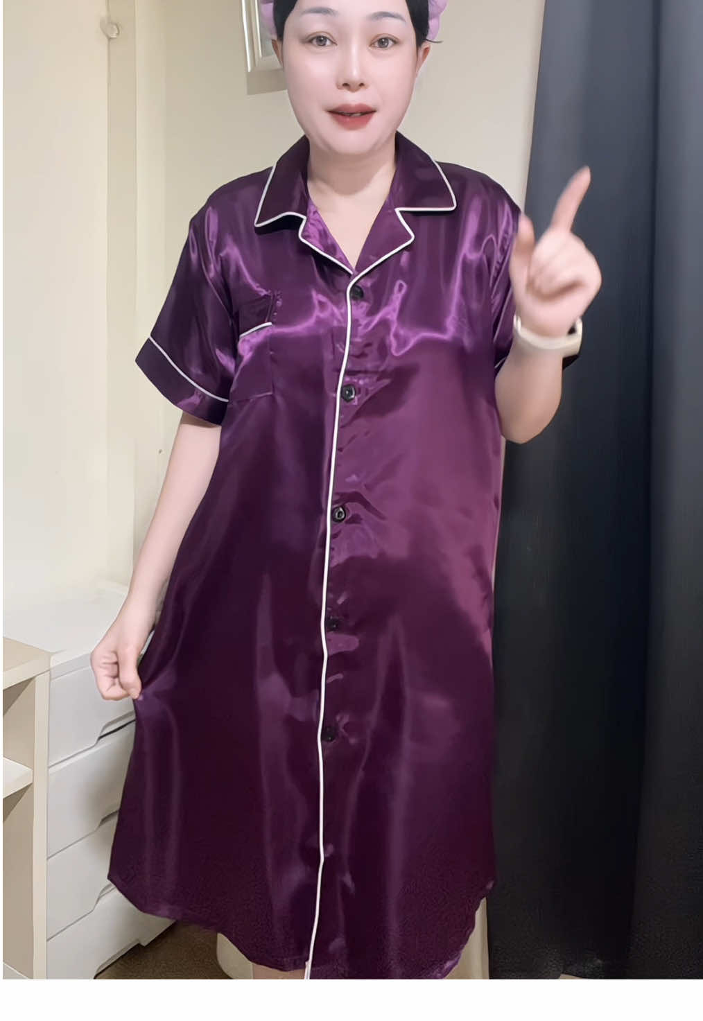 #ชุดนอนกระโปรงผ้าซาติน #รีวิวชุดนอน #พิกัดชุดนอนน่ารักๆ #ชุดนอนผู้หญิง #tiktokshopช้อปกันวันเงินออก 