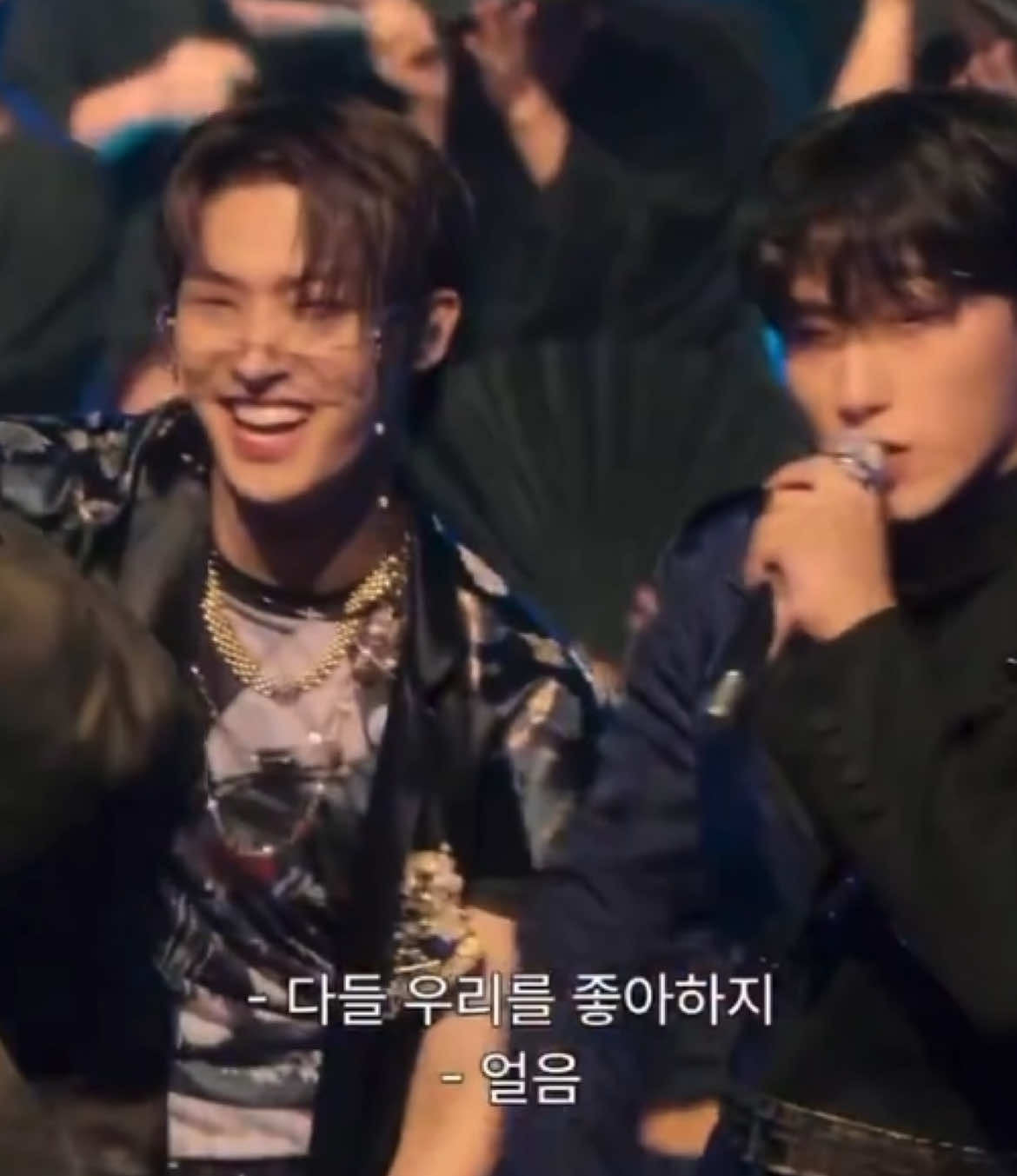 ATEEZ PERFORMING MI GENTE IS NOT IN MY BINGO CARD #foryoupage #ateez #pourtoi #jbalvin #kpopped 