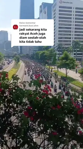 Membalas @harmaini.kaoi.ahm tidak buth orang kaya kamu liat lah ribuan orang mengiring jenazah ojol itu dan ribuan lain nya menuntut keadilan untuk orang itu, kmu mana ketika rakyat sendiri di zholimin ngumpet ke malaya kah😁.harus nya kamu turun jangan turun nya menebar kebencian di titok doang malu kan sama pahlawan yg aslinya#😁😁 