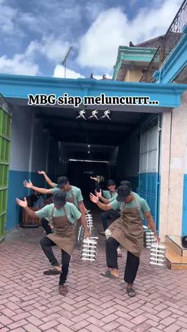 tunggu abang datang ya adik adik🤣#fyp #mbg #sppg #makanbergizigratis 