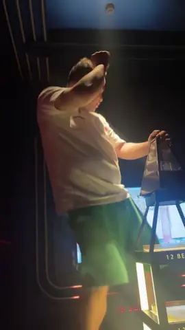 肢体语言比说话方式来得更重要 #包厢文化 #KTV #PartyGirlsKualaLumpur #ClubDeVegas #EClub               