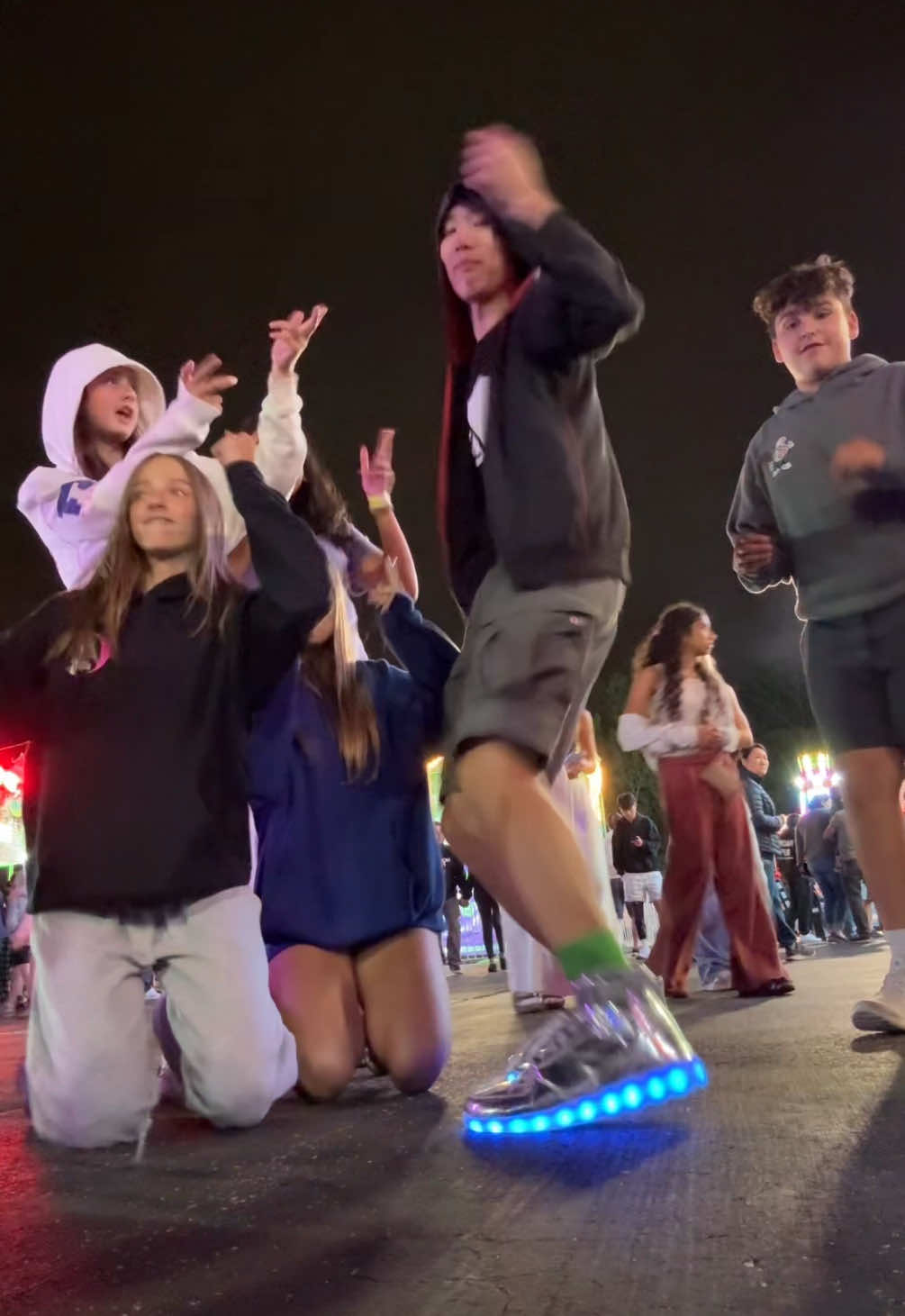 Milkshake 🥤🎶 @flexitape360 @Kalista @Austin @NoahRoth (Dc: @markio & @JayySkiii🥷🏾) #milkshake #crew #dance #fyp #richardandfriends 