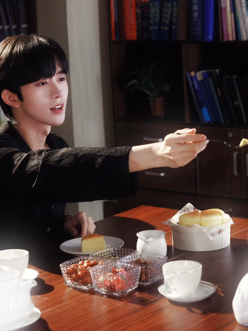 垂涎ABO DESIRE｜ 劇照掉落～ #ABODesire #DesireTheSeries EP09 Stills Dropped! 今晚20:00，第十集全球更新不見不散！｜ Meet you guys at 20:00 for new episode today~🔥🎬  #垂涎 #ABODesire #desiretheseries #desire #Desire #nongjian #omegaverse #bl #abo #ABO #boyslove #drama #dramaseries #blseries #stills