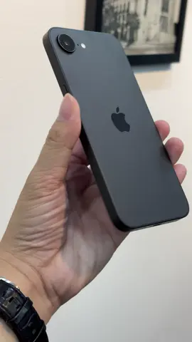 Hiếm gặp nhất làng Táo 🥰 #iphone16e #xh 