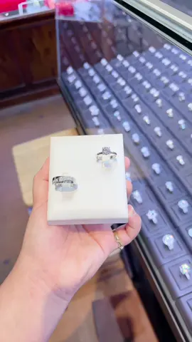 Available instock 🤍💍#ជាងវីចែហួងផ្សារណាត់បាត់ដំបង #couplerings 