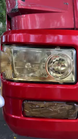 ヘッドライトは古くて黄色くなっているので、交換しなくても、直接それを使う#自動車美容#自動車メンテナンス#ヘッドライトリノベーション剤#自動車ケア#DIYメンテナンス