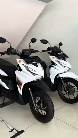 Siapanih yang suka warna #putih kita ada Beat Street & Beat cbs nih cocok buat kaum cwe yang suka warna putih🤩🤩😍#fyppppppppppppppppppppppp #CapCut #hondabeat #dealerhonda 