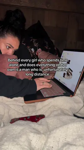 long distance date nights… long distance Friday nights… look a lot like this sometimes. and that’s okay. I understand you’re busy… I understand you’re working hard… so I stay up and prioritize the time we do get together. Today is his birthday and I cannot wait until we can video tomorrow and I can show him all his presents. don’t stop showing up for them too ladies, the little things mean so much 🫶🏼🤍 you already know I’m sitting on teracy until I fall asleep, spending every minute of this birthday that I can haha #longdistancerelationship #relateable #imisshim #tiktoktrend #ldr 