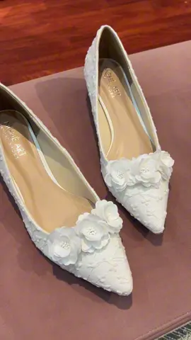 Lỡ ngắm rồi là phải ướm ngay 🫶🏻 #ngheart #ngheartbridalshoes #giaycuoidep 