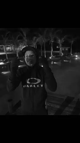 baile de comunidade | playlisth na bio #lryics #tipografia 