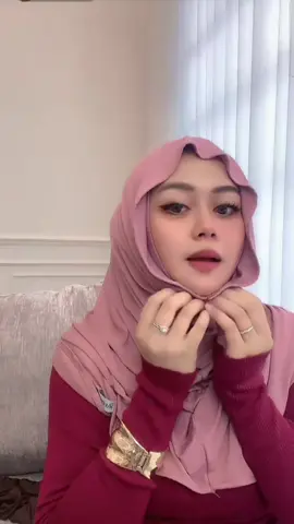 BISMILLAH  Hijab instan bergo cantik mewah elegant  Allahumma solli'Ala Muhammad Wa'Ala Ali Muhammad 