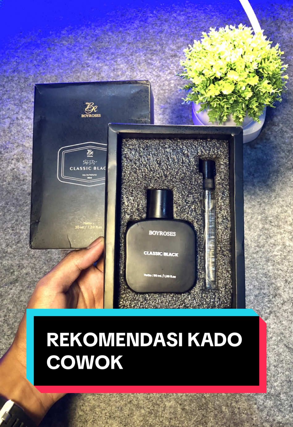 cocok nih buat cewe2 yang bingung nyari kado buat cowok kesayangan kalian #creatorsearchinsights  #parfumtahanlama #parfumcowok #boyroses #kadocowok 