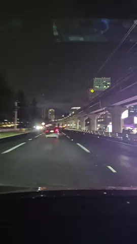 Back home #feliz #noche #tren #pista #df 