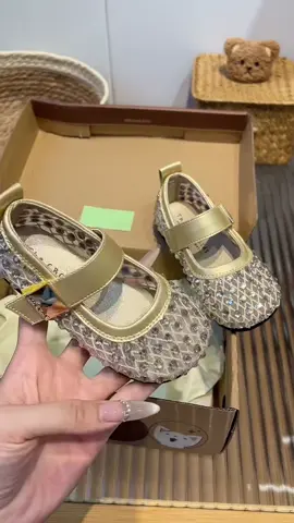 Giày bé gái xinh xỉu #giaybegaixinh #hanglee #giayxinh #xuhuong #giaybupbe 