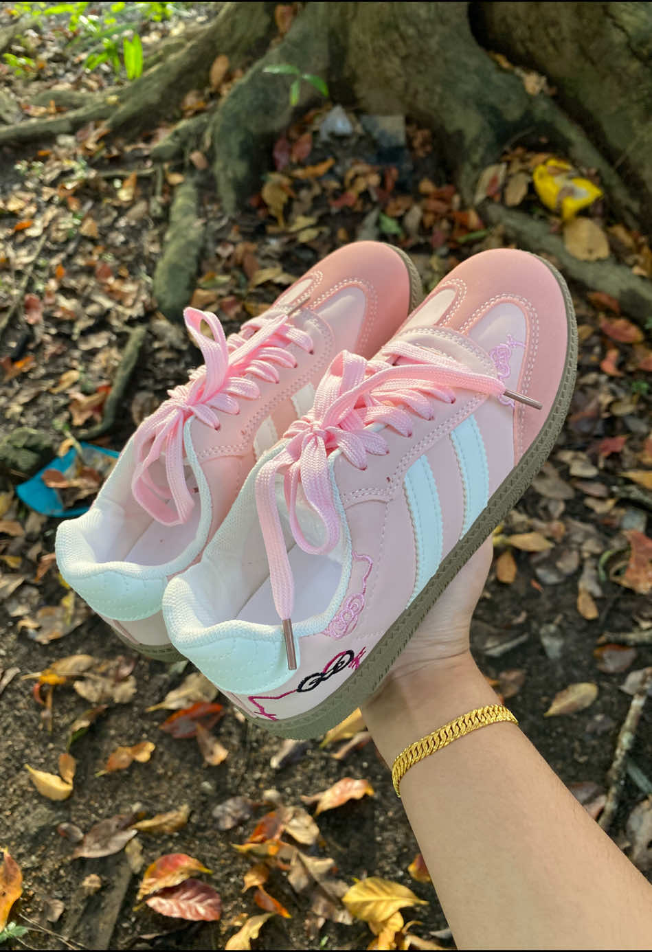 #hellokitty #hellokittylover #sneakershellokitty #flatshoes #flatshoescantikk 