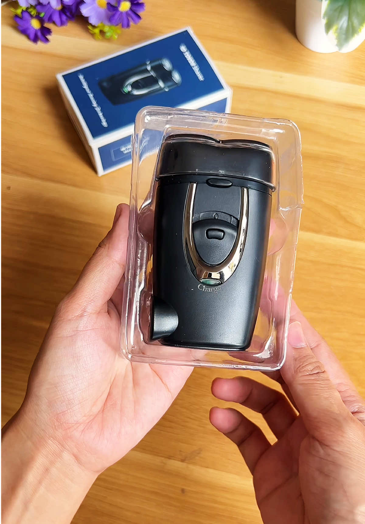 Máy cạo râu mini cầm tay dễ mang theo Sài êm nha #maycaorau #maycaoraumini #maycaoraudanang #xuhuong #tranghatay96  @Trang Hà Tây 96  @Trang Hà Tây 96  @Trang Hà Tây 96 