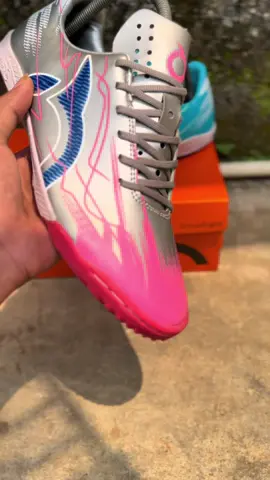 sepatu catalyst legion v5, warna silver pink dan tosca stabilo banyak juga variasi warna lainya cek kranjang kuningnya ya cuy🥶🔥 #promoweekend #futsalterbaik⚽  #ortuseight 