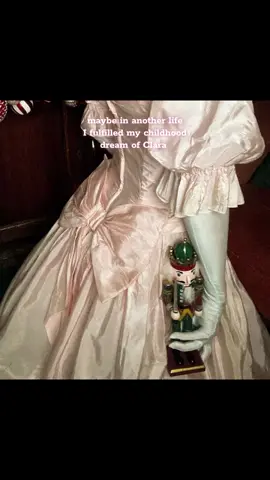 Little me would be so sad that it never came true. #nutcracker #ballet #clara #nutcrackerseason #nutcrackerballet 
