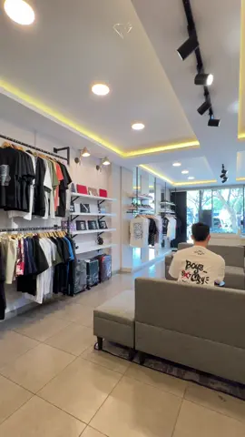 Jangan lupa nih bisa mampir ke store kita di Surabaya 👀 100% Genuine Guarantee | Brand New with Tag  Authentic since 2016 #Theluxeculture #RickyIsClown #Trend #Fashion 