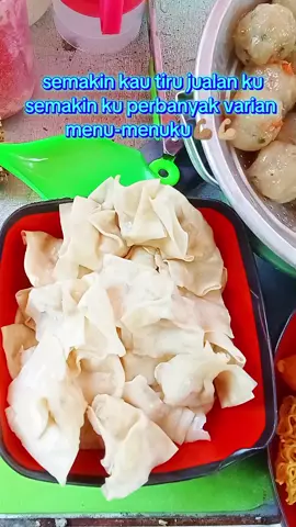 Hai warga Jombang dan sekitarnya lapak buka setiap hari mulai pukul 11.00-21.00 lok dsn Rejosari DS Plosokerep kecamatan Sumobito kabupaten Jombang Jawa Timur  atau bisa juga order via aplikasi  Grab ketik Mie Plosokerep  Go-Jek ketik Mie Ayam Mbak Nur Plosokerep  shoope food ketik Mbak Nur Mie ayam Plosokerep  #mieayam #miejebew #seblakprasmanan #kulinerjombangenak #fypシ゚viral 